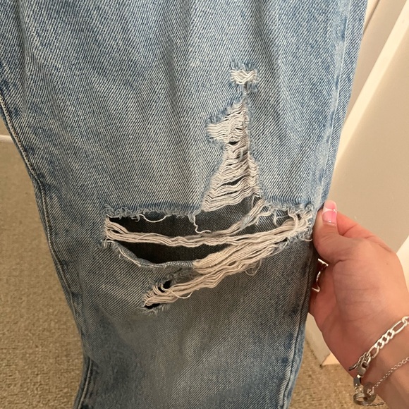 Garage Mid Ride, Butt Rip Straight Jeans - Picture 5 of 5